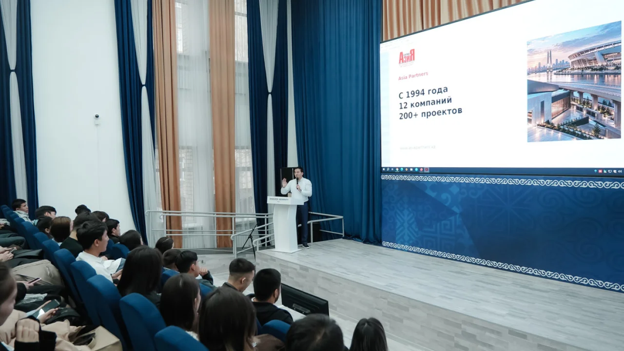 Шәкәрім университеті білім алушылары мен «Фирма Азия» ЖШС өкілдерінің кездесуі