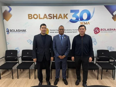 Университет Шакарима и Университет Мердока: новый этап международного научного партнерства