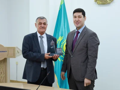 Самарқанд университетінің ғалымдары Шәкәрім төрінде