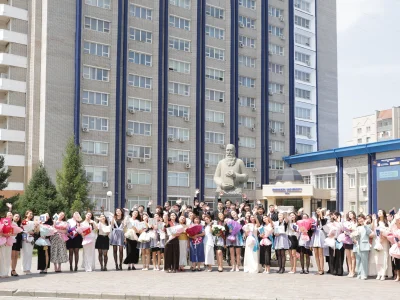 Ақ жол, болашаққа бағыт алған жас түлектер!