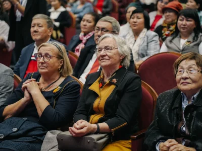 ДЕНЬ УЧИТЕЛЯ ОТПРАЗДНОВАЛИ В УНИВЕРСИТЕТЕ ШАКАРИМА