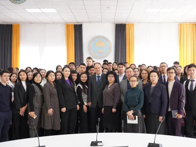 DR. HARTWIG MENNEN ВСТРЕТИЛСЯ СО СТУДЕНТАМИ