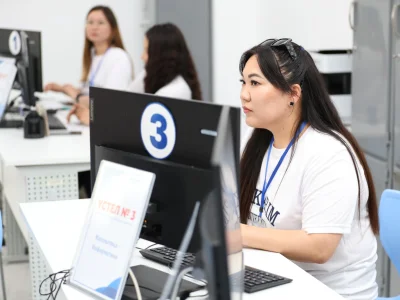 Приемная комиссия начала свою работу.