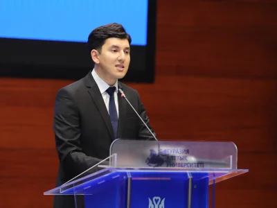 Ильяс Жумадилов, PhD, заведующий кафедры геодезии и строительства Shakarim University:   «Пока я говорю с этой трибуны, мой университет открывает новые лаборатории»