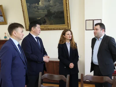 Международное партнёрство Shakarim University и Ереванского государственного университета: стратегическое сотрудничество в биотехнологиях