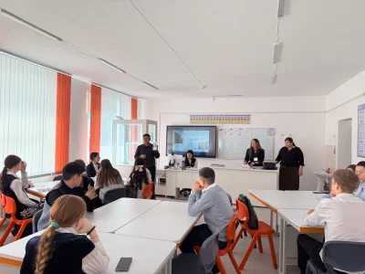 Shakarim University провел профориентационную встречу в Бородулихинском районе