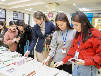 КНИЖНАЯ  ЯРМАРКА